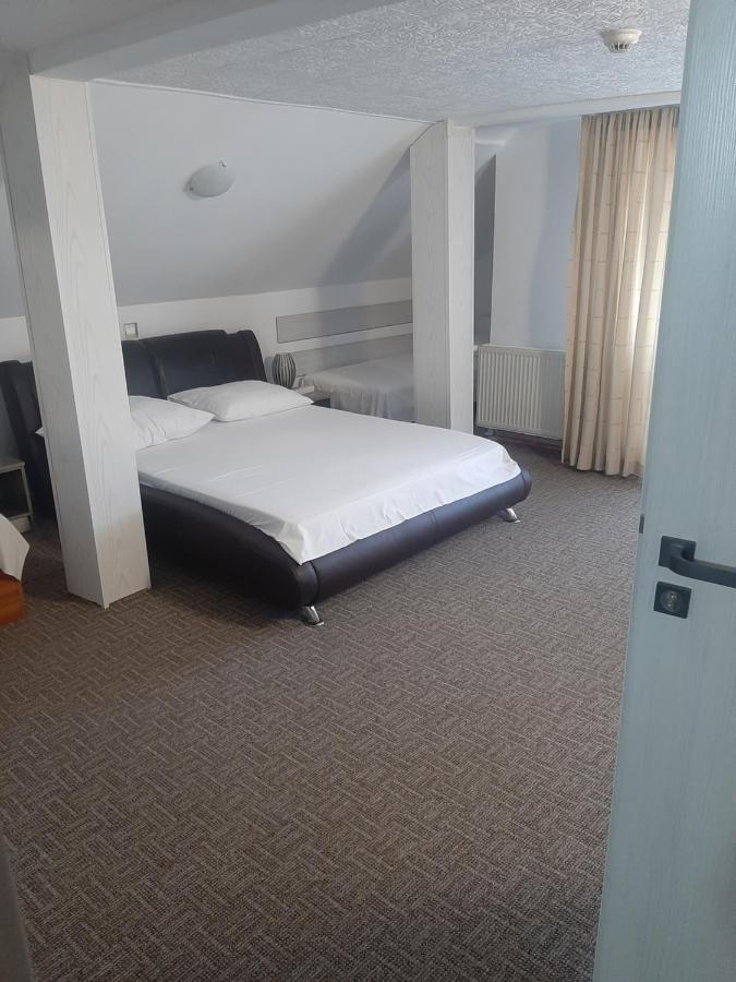 Hotel Casa Anemyra Săcele Exteriér fotografie