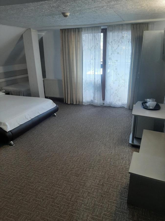 Hotel Casa Anemyra Săcele Exteriér fotografie